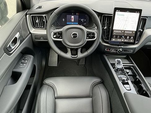 New 2026 Volvo XC60 B5 Ultra w/ Climate Package image 5