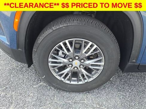 New 2026 Chevrolet Traverse LT w/ Driver Confidence Package FWD image 31