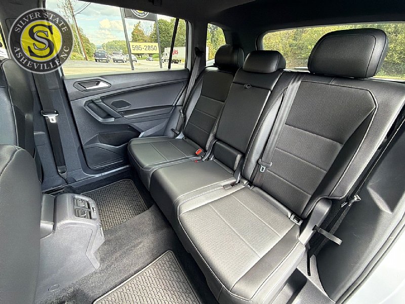 Used 2019 Volkswagen Tiguan SEL R-Line AWD/4WD image 14
