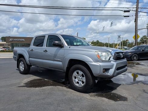 Used 2015 Toyota Tacoma 4x4 Double Cab w/ TRD Off-Road Package image 4