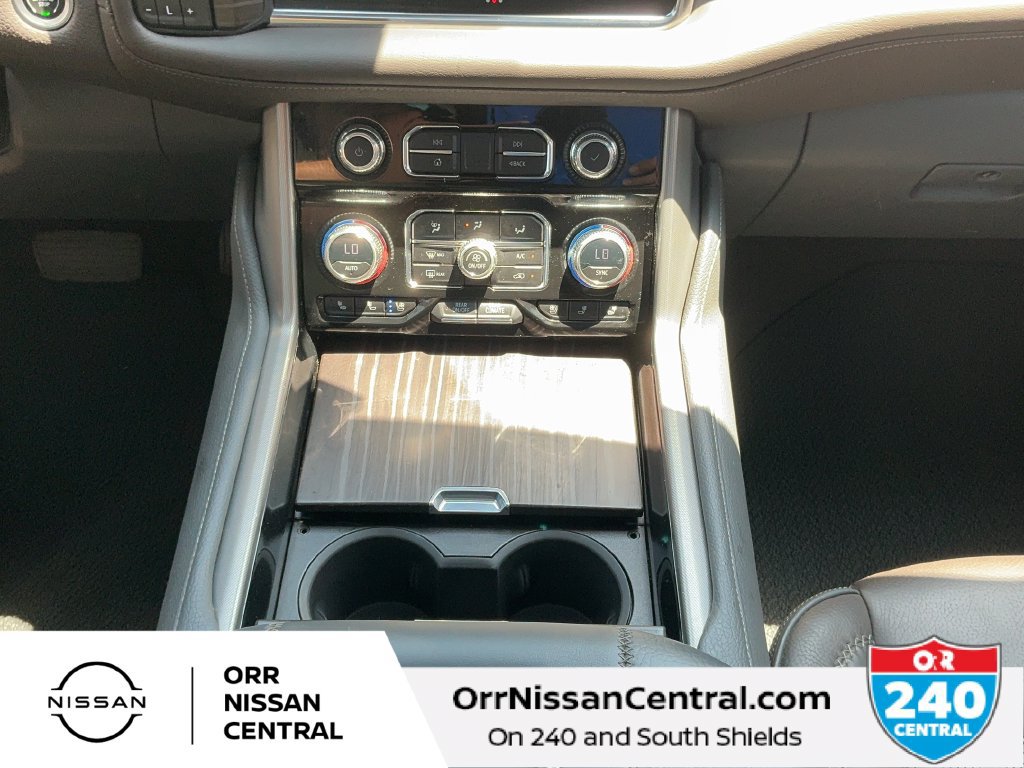 Used 2023 GMC Yukon XL Denali AWD/4WD image 26