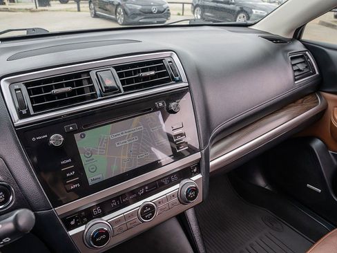 Used 2017 Subaru Outback 2.5i Touring w/ Popular Package #5A image 28