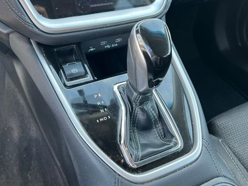 Used 2022 Subaru Outback Premium image 34