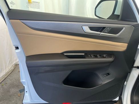 New 2026 Volkswagen Atlas Cross Sport SE image 9