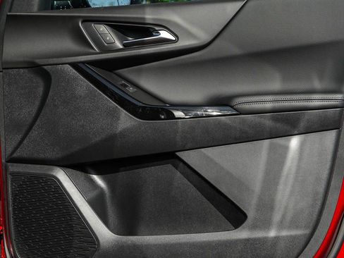 New 2027 Chevrolet Equinox LT AWD/4WD image 9
