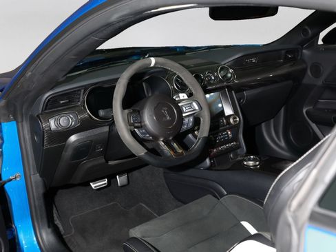 Used 2021 Ford Mustang Shelby GT500 w/ Carbon Fiber Track Pack RWD image 47