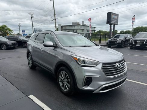 Used 2018 Hyundai Santa Fe SE FWD image 12