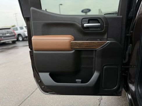 Used 2019 Chevrolet Silverado 1500 High Country w/ Technology Package image 19