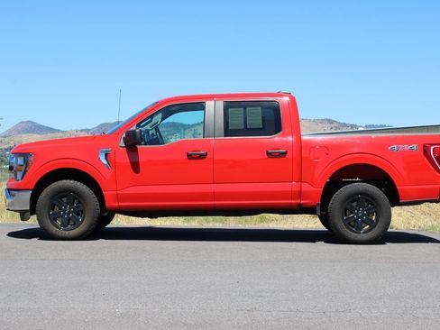 Used 2023 Ford F150 XLT image 3