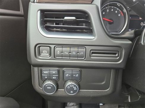 Used 2021 Chevrolet Tahoe LT image 16