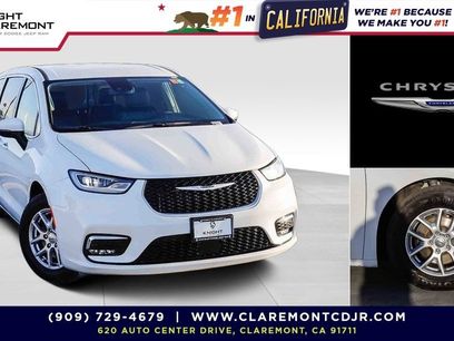 Used 2023 Chrysler Pacifica Touring-L
