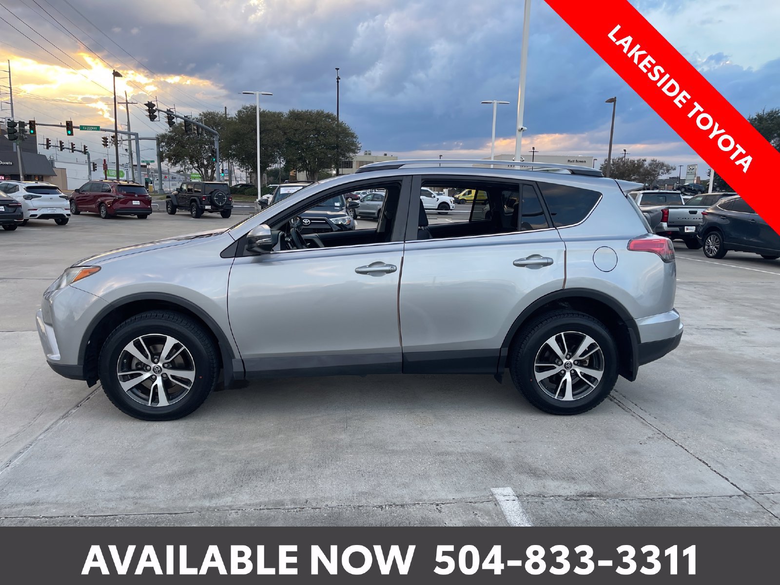 Certified 2018 Toyota RAV4 XLE FWD image 2