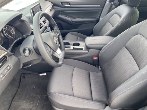 New 2025 Nissan Altima 2.5 SV image 20