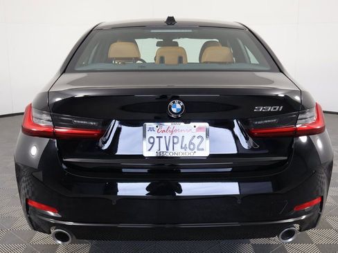 Used 2025 BMW 330i Sedan w/ Convenience Package RWD image 5