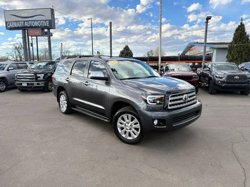 Used 2014 Toyota Sequoia Platinum w/ Preferred Accessory Package AWD/4WD image 2