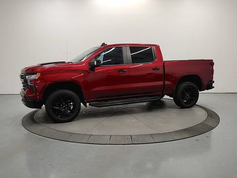 Used 2025 Chevrolet Silverado 1500 LT Trail Boss w/ Convenience Package II AWD/4WD image 5