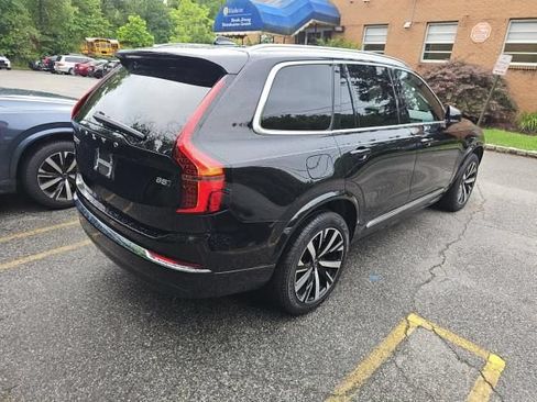 Used 2025 Volvo XC90 B5 Core AWD/4WD image 4