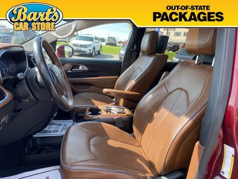 Used 2018 Chrysler Pacifica Limited w/ Advanced Safetytec Group FWD image 28