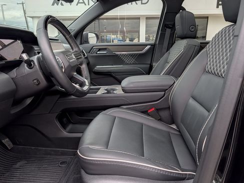 New 2026 GMC Acadia Denali w/ Super Cruise Package FWD image 25