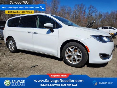 Used 2017 Chrysler Pacifica Touring Plus w/ Tire & Wheel Group image 5