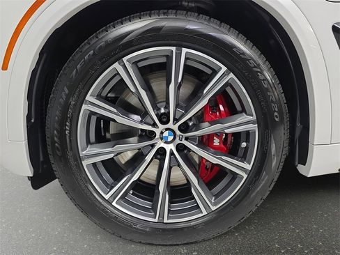 New 2026 BMW X5 xDrive50e w/ M Sport Package image 32