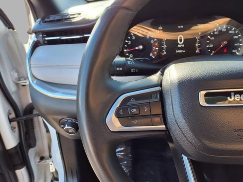 Used 2023 Jeep Compass Limited image 10