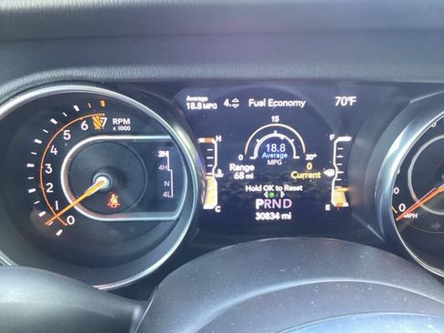 Certified 2023 Jeep Gladiator Overland AWD/4WD image 21