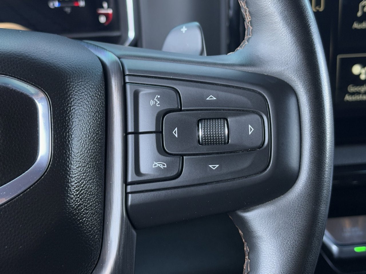 Used 2024 GMC Sierra 1500 AT4 w/ Technology Package AWD/4WD image 17