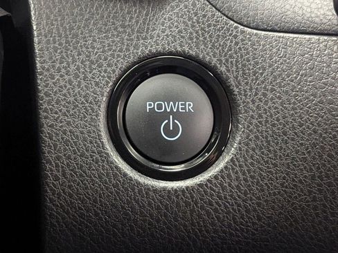 Used 2025 Toyota Camry LE w/ Convenience Package image 31