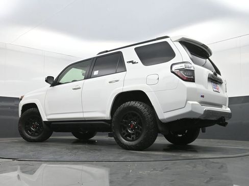 Used 2022 Toyota 4Runner TRD Off-Road Premium AWD/4WD image 29