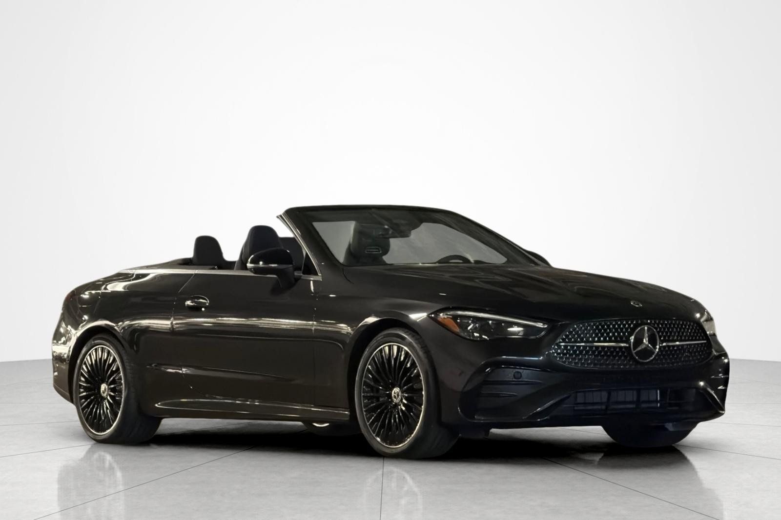 New 2027 Mercedes-Benz CLE 300 4MATIC Cabriolet image 7