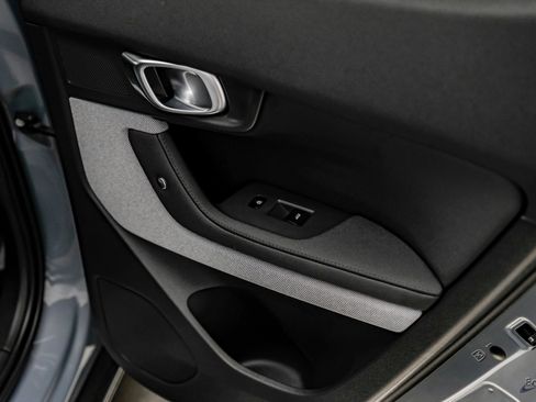 Used 2021 Polestar Polestar 2 w/ Performance Package image 75