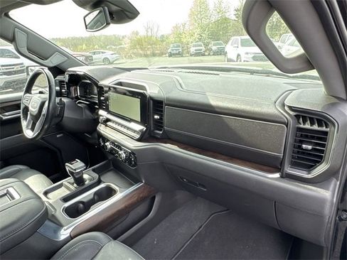 Used 2022 GMC Sierra 1500 SLT image 30