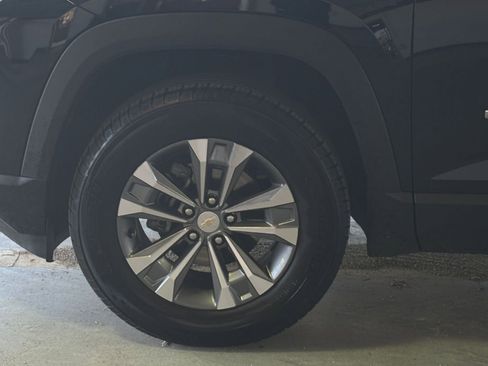 Used 2025 Chevrolet Equinox LT image 34