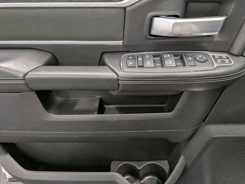 Used 2024 RAM 2500 Big Horn w/ Bed Utility Group image 9