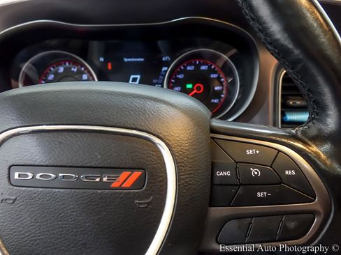 Used 2020 Dodge Charger SXT w/ Leather Interior Group image 18