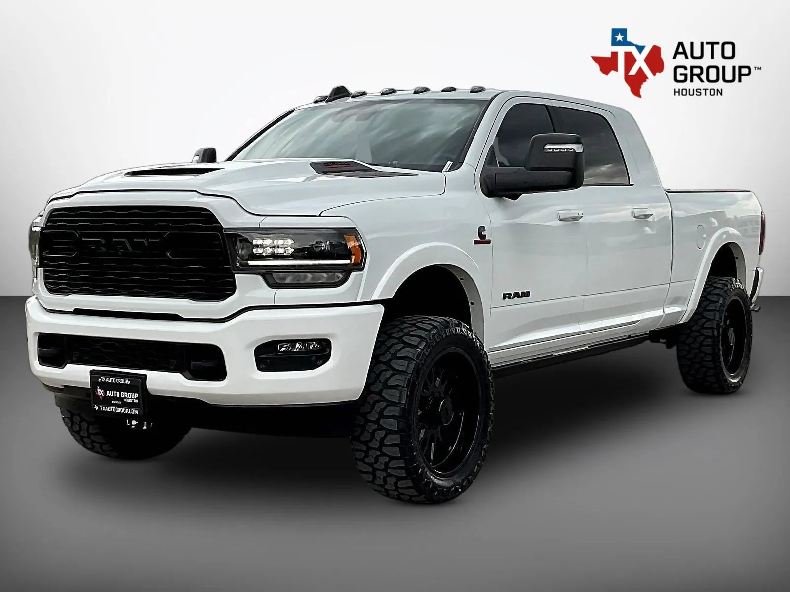 Used 2024 RAM 2500 Limited AWD/4WD image 4