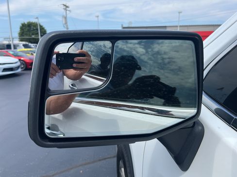 Used 2026 GMC Sierra 1500 SLT AWD/4WD image 10