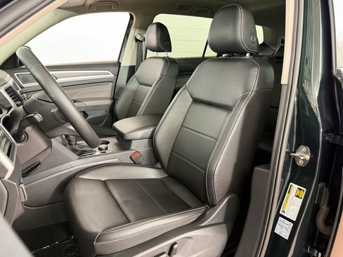 Used 2021 Volkswagen Atlas SE w/ Panoramic Sunroof Package AWD/4WD image 12