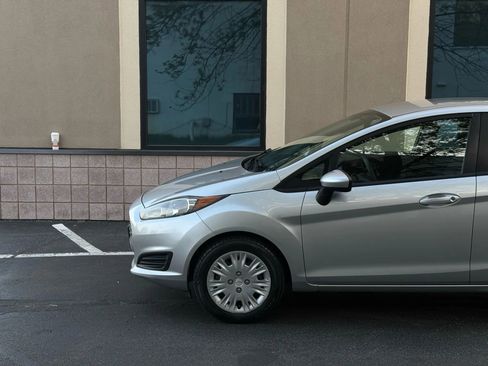 Used 2015 Ford Fiesta S image 9