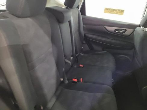 Used 2016 Nissan Rogue SV image 56