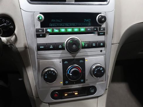 Used 2010 Chevrolet Malibu LS image 25