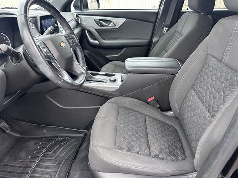 Used 2019 Chevrolet Blazer LT image 17