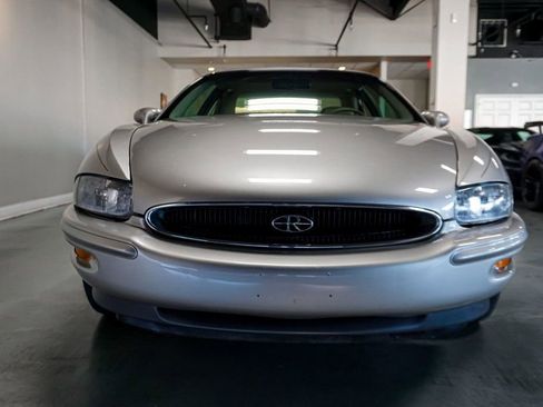 Used 1997 Buick Riviera Supercharged Coupe image 13