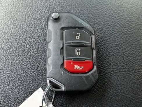 Used 2020 Jeep Wrangler Unlimited Sport S AWD/4WD image 32