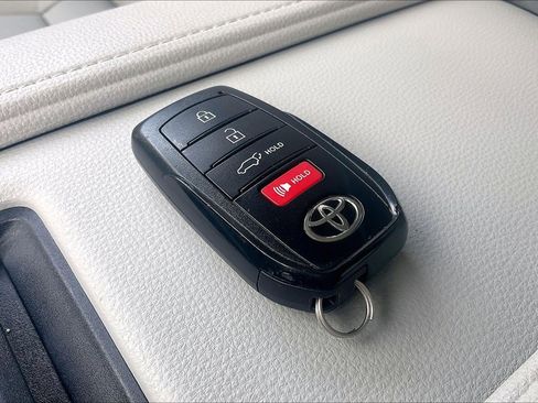 Used 2024 Toyota Grand Highlander XLE image 14