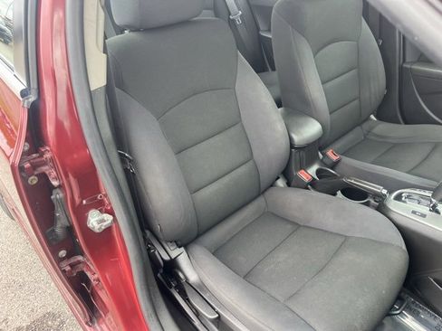 Used 2016 Chevrolet Cruze LT w/ Sun And Sound Package image 36