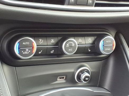 New 2025 Alfa Romeo Stelvio Sprint w/ Convenience Package AWD/4WD image 11