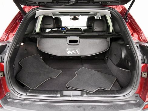 Used 2021 Jeep Cherokee Limited w/ Elite Package image 7