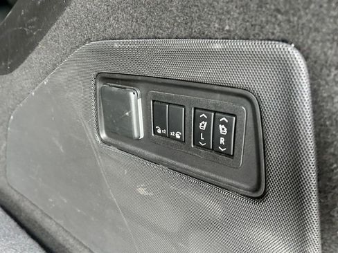Used 2022 Cadillac Escalade ESV Sport w/ Touring Package AWD/4WD image 44